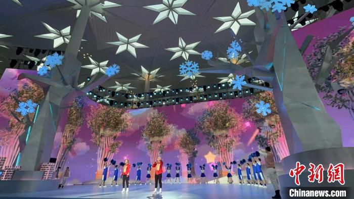 延庆冬残奥颁奖广场暖场演出。　延庆冬残奥颁奖广场运行团队供图