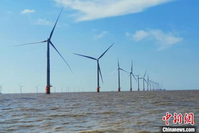 资料图：浙能嘉兴1号海上风电场。　朱将云 摄