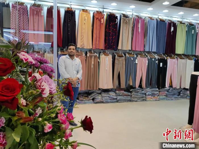 迪拜义乌中国小商品城由1600个商位组成。　义乌小商品城 供图