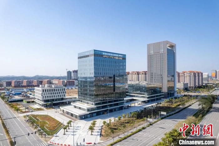 图为中马钦州产业园区川桂国际产能合作产业园项目，该项目由广西和四川两省区合作共建。　中马钦州产业园区管委会供图