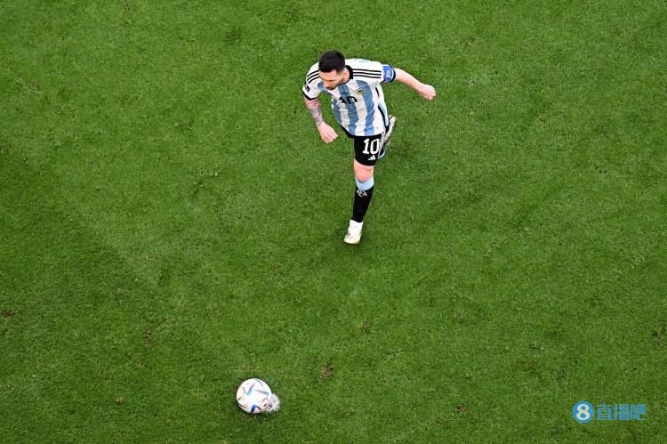 首开记录！梅西首次打进阿根廷世界杯首球