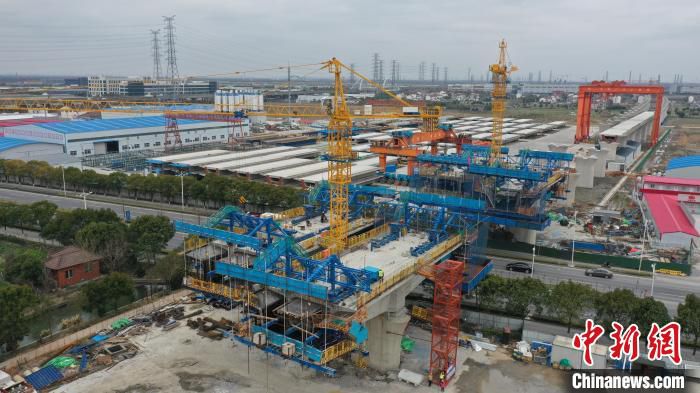 南沿江铁路施工现场 南京枢纽指挥部供图