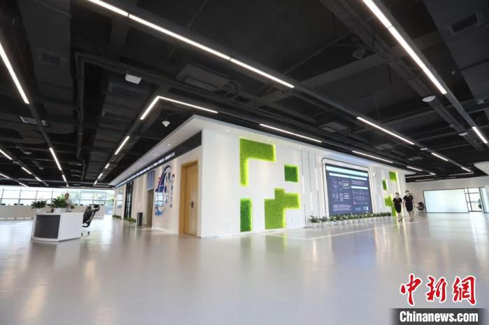 图为西部数据交易中心内部陈设。　重庆市大数据应用发展管理局供图
