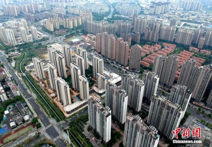 资料图：市区一处新建住宅。(无人机照片) 中新社记者 吕明 摄
