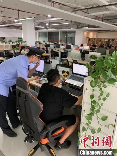 上海市市场监管局聚焦电商平台刷单炒信乱象，加强网络不正当竞争执法力度。　上海市场监管局供图