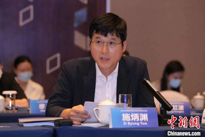 施炳渊在长沙市开放型经济座谈会上发言。　受访者供图