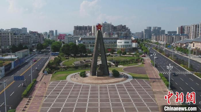 图为宁化县长征出发地广场。　黄尉峰 摄