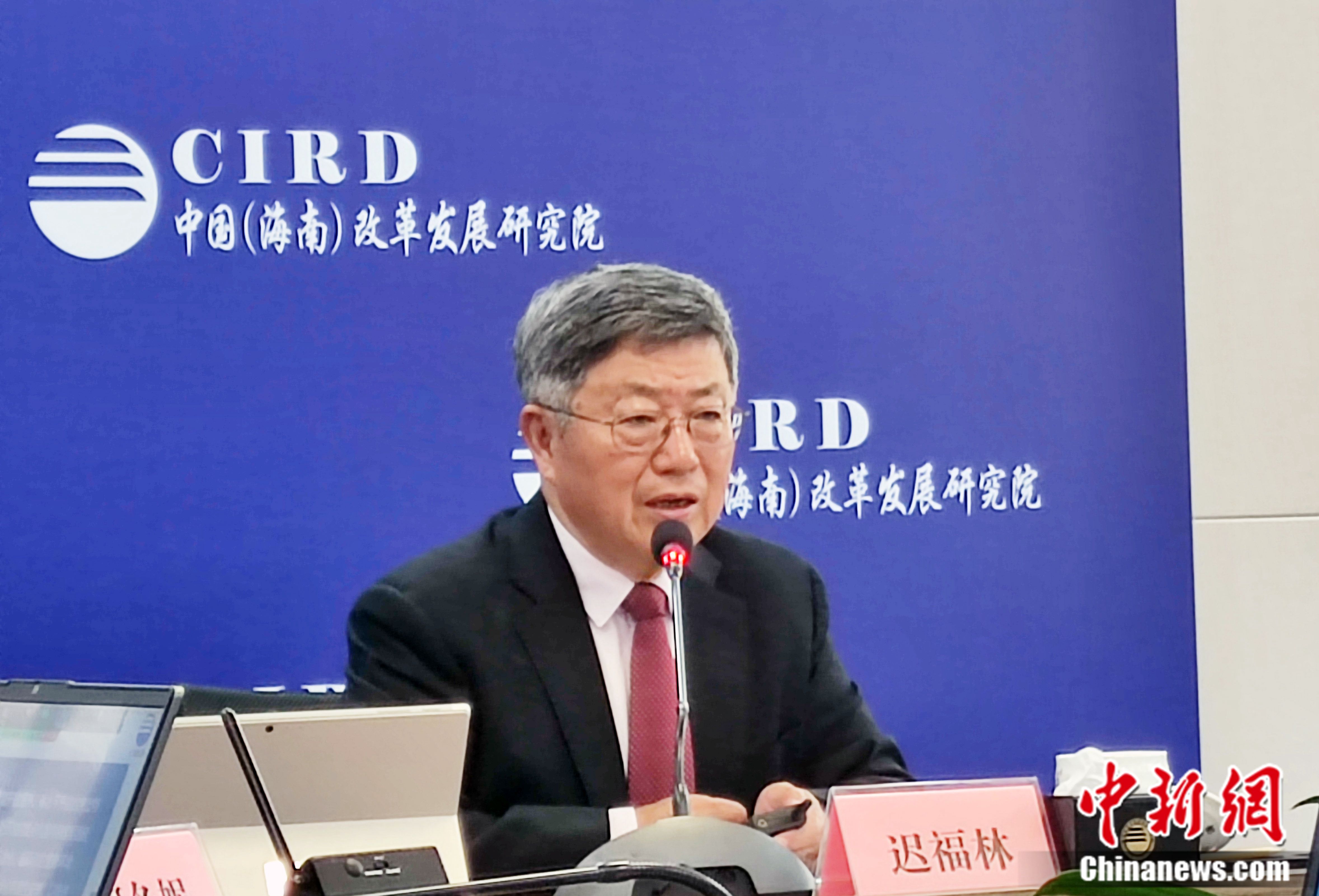 1月7日，中国(海南)改革发展研究院院长迟福林，参加“中菲人文之驿”启动活动“以高水平开放赢得未来”为题进行讲座，表示启动建立面向东盟的区域性大市场是海南自贸港建设关键之举。 中国(海南)改革发展研究院供图