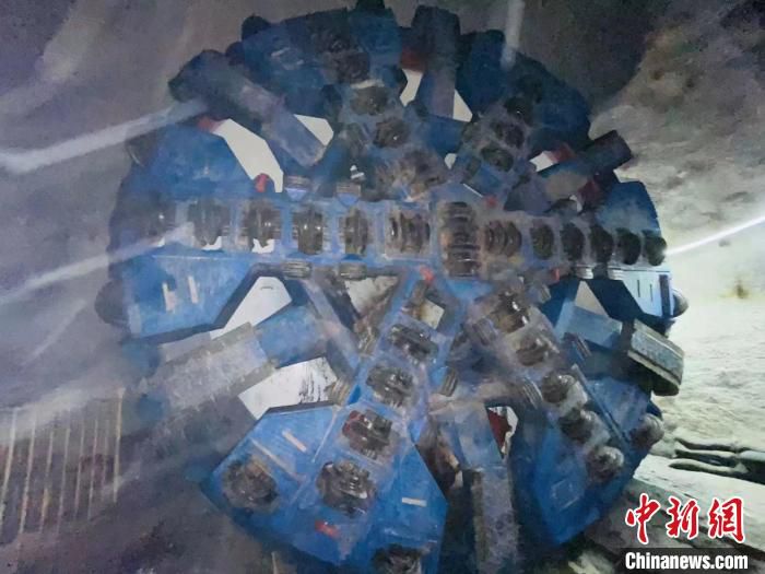 图为TBM施工设备。　重庆市住房和城乡建设委员会供图