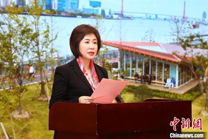当日，浦东官方还向企业介绍了《浦东新区统筹防控和文体旅产业发展十条举措》等一系列政策。　上海市浦东新区官方供图