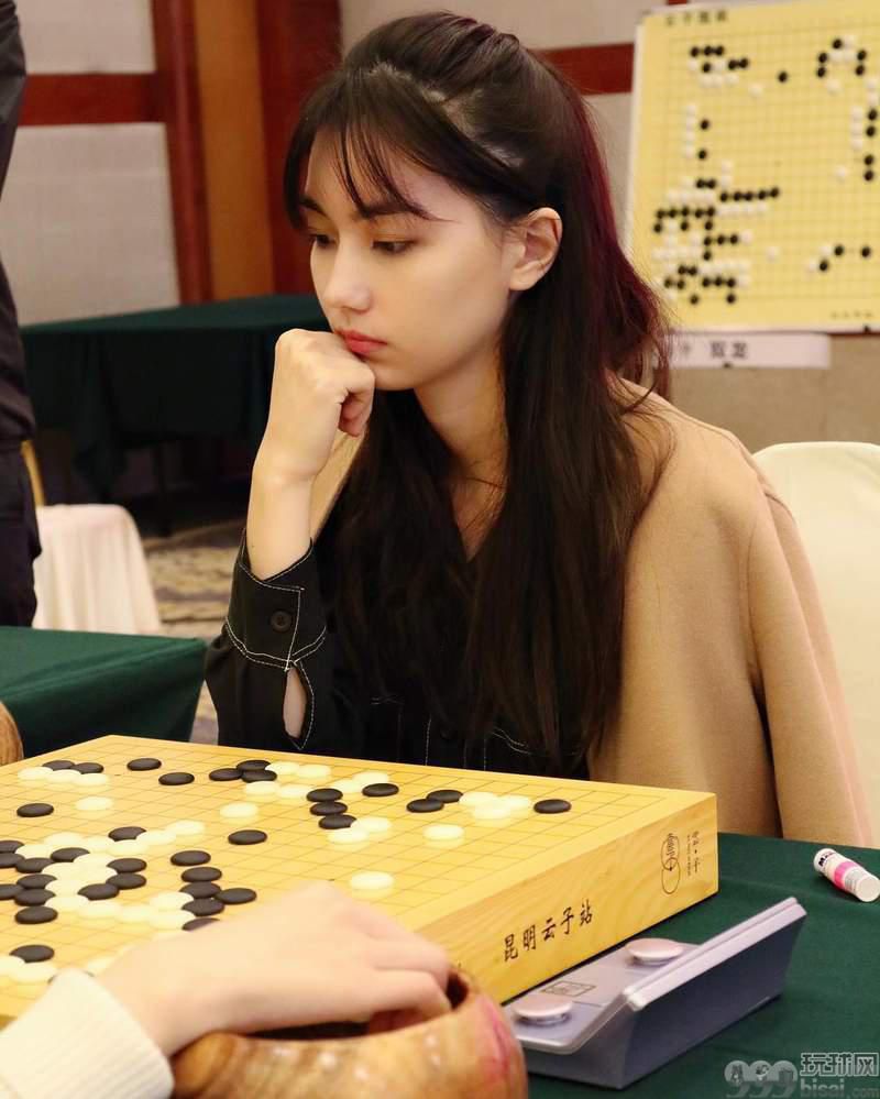 台湾混血围棋女神《黑嘉嘉》就算是日常也是充满了「透明的美感」 - 图片4