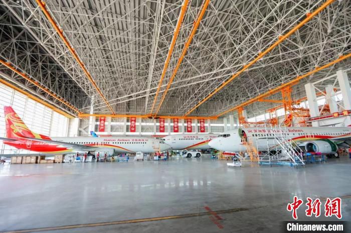 图为海口江东新区临空经济区的一站式飞机维修基地。　海口江东新区管理局供图