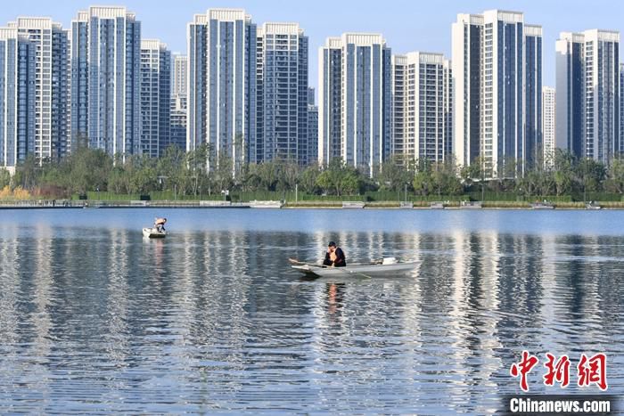 资料图为成都一住宅小区鳞次栉比。中新社记者 张浪 摄 