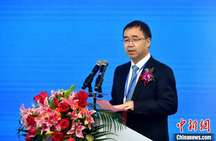 图为厦门大学校长张宗益代表兄弟高校致辞。　吕明 摄