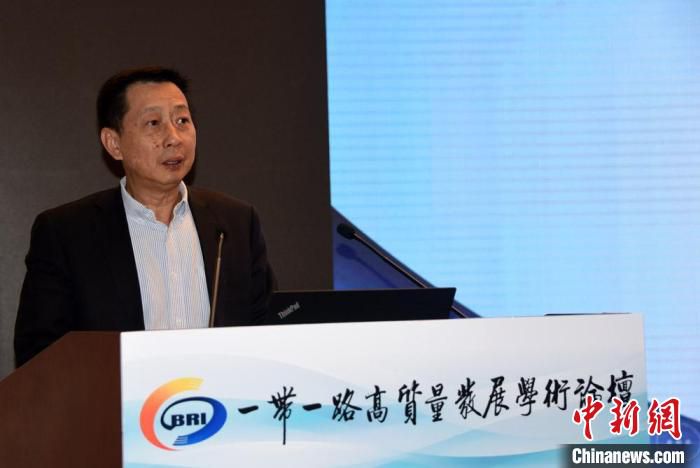 葛全胜研究员致辞。　中新社记者 孙自法 摄