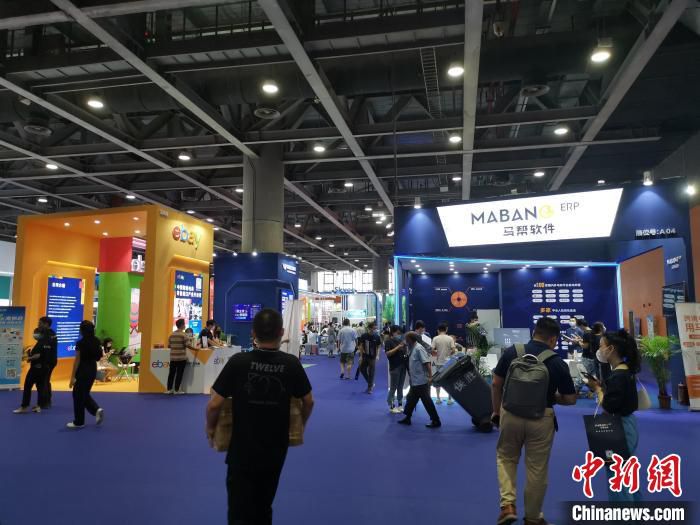 2021广州国际电子电器博览会(简称“2021广州秋季电子展”)4日开幕，6万件高科技产品亮相。　王华 摄