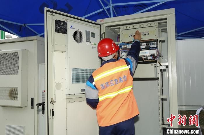 图为云南省第5万个5G基站开通现场。　中国移动云南公司 供图