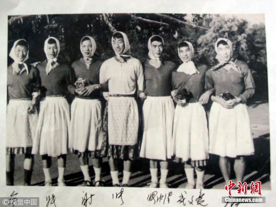20世纪50年代是匈牙利足球横扫世界的时代。1954年，中国派出由张宏根、年维泗、陈成达、曾雪麟等组成的首批国脚远赴匈牙利学习取经。图为新中国首批国脚。图片来源：视觉中国
