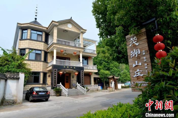 毛岙村一农家乐。　杨芝供图