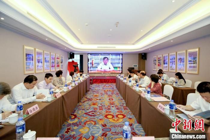 图为《闽商蓝皮书·闽商发展报告(2022)》发布会现场。　福州大学闽商文化研究院 供图