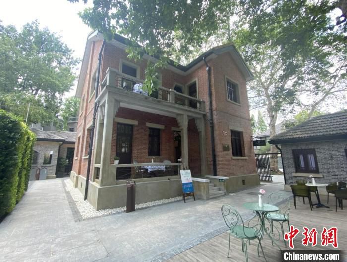 作为旅游大市，南京的古宅名园、老城旧巷通过微更新后，以充满活力的形式重新融入现代生活中。　申冉 摄