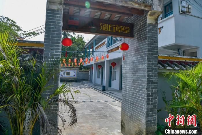 加美村下辖的水吼村民小组旅游一景。　骆云飞 摄