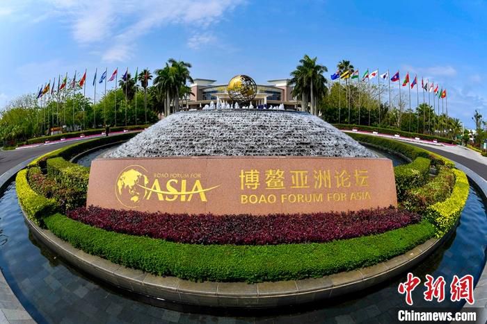 资料图为博鳌亚洲论坛年会永久会址喷泉。 中新社记者 骆云飞 摄