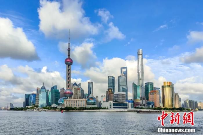 上海陆家嘴。中新社发 王冈 摄