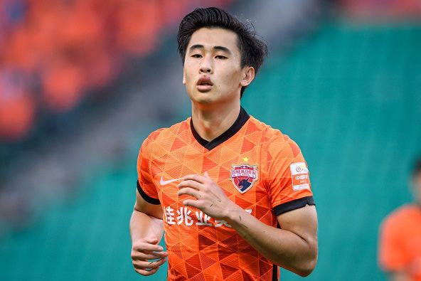 戴伟浚当选2021广东足球先生，是历届最年轻的得主