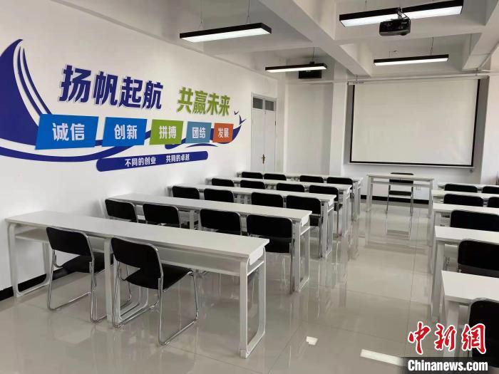 邢台市任泽区创业孵化基地培训室。　陈萌 摄