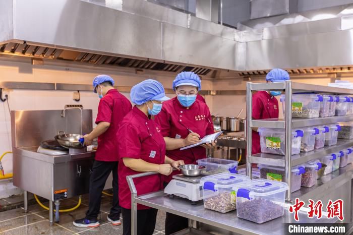 石家庄市惠康食品有限公司生产线。　石家庄市惠康食品有限公司供图