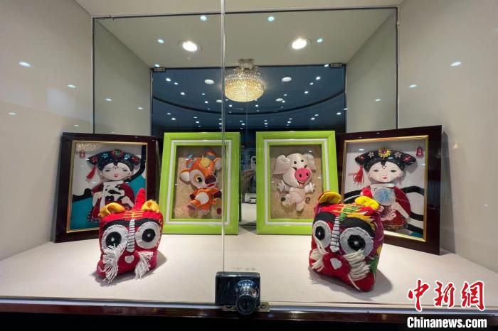黑河市非物质文化遗产作品展示 孟莉莉 摄