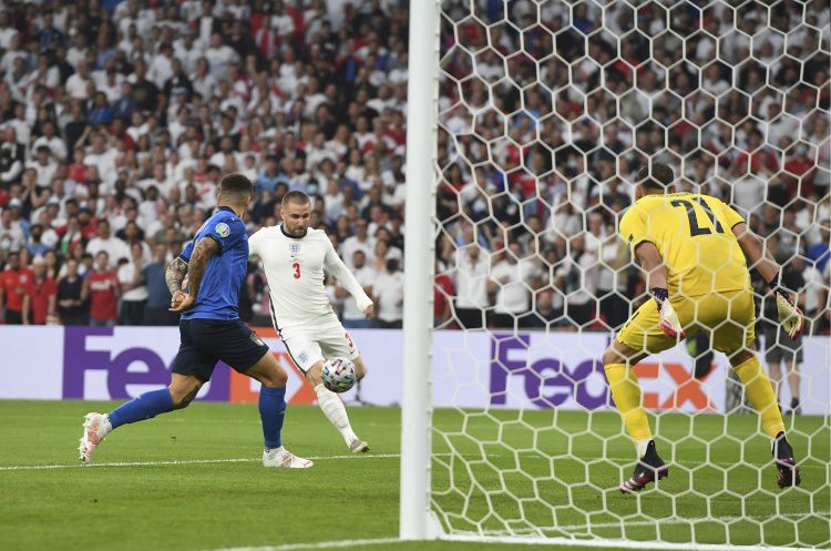 卢克-肖成第5位欧洲杯决赛进球的英超球员 有4人是对意大利破门