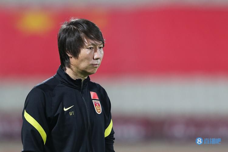 褚殷教授谈李铁下课：他不是一个好教练，但是他配得上中国足球