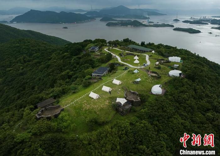 “见山海”露营基地。　厉景华供图