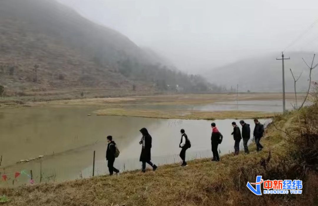 2018年1月，林月去到贵州毕节大方县某贫困村调研。受访者供图