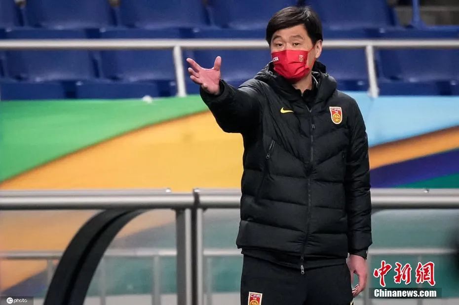 资料图：国足主帅李霄鹏。图片来源：IC photo