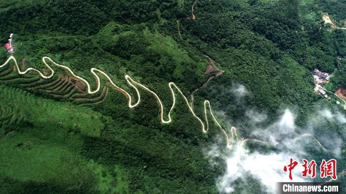 湖北大冶龙角山山路(资料图) 湖北省交通运输厅供图