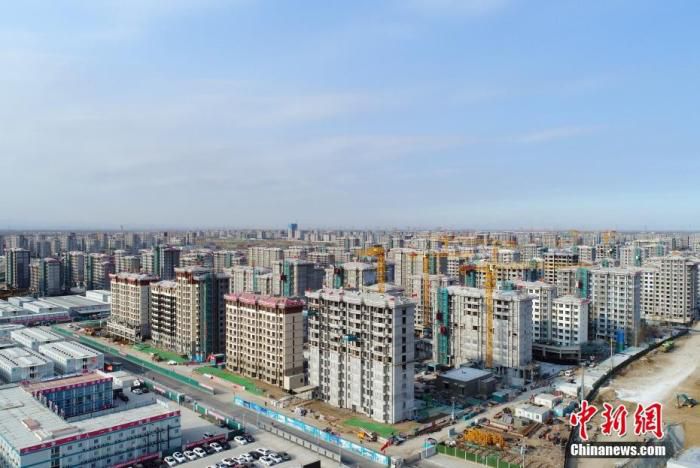 资料图：航拍雄安新区容西片区建设现场。雄安新区容西片区是以生活居住功能为主的宜居宜业的综合城区。(无人机照片) 中新社记者 韩冰 摄
