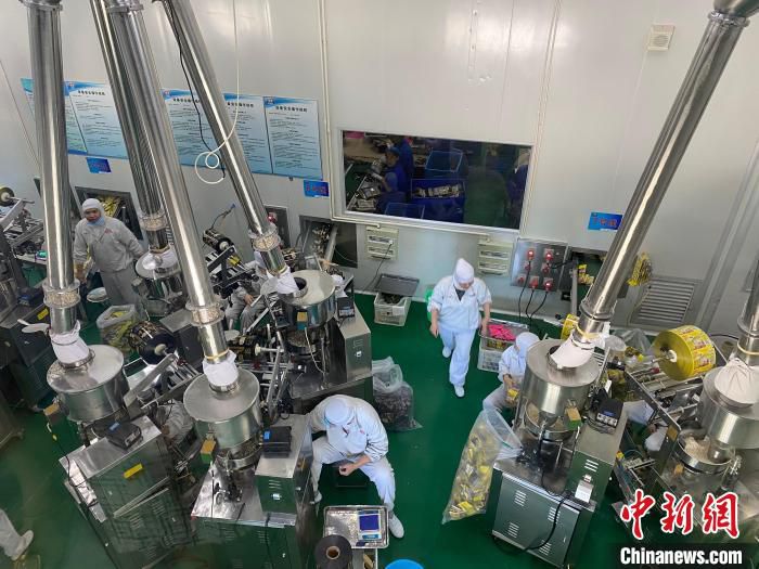 河北西麦食品有限公司生产车间。　李玉素 摄