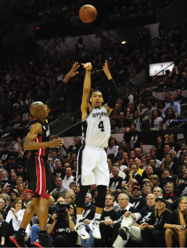 NBA总决赛G3发生了啥？詹皇单核带队有多难 库里体会到了