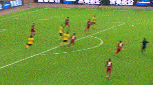 玩球赛报：恒大0-0上港6场不败 郑智击中横梁高拉特失点