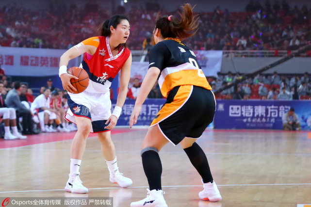 WCBA全明星-南区大胜北区 露雯21分当选MVP