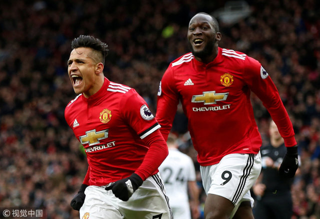 英超-桑切斯传射曼联2-0 卢卡库百球里程碑