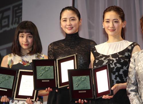 玩球花边：帮我扶着路！日本百名最强巨胸来袭 长泽雅美在列