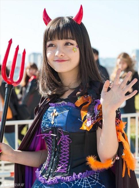 玩球小报：日本千年一遇美少女桥本环奈篮球写真 清纯可人性感惹火