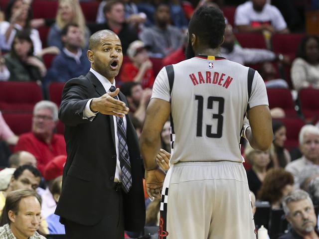 玩球网报：NBA实力榜 雷霆升15位排第3 火箭升2位