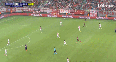 玩球赛报：拜仁3-0客胜，穆勒精彩吊射