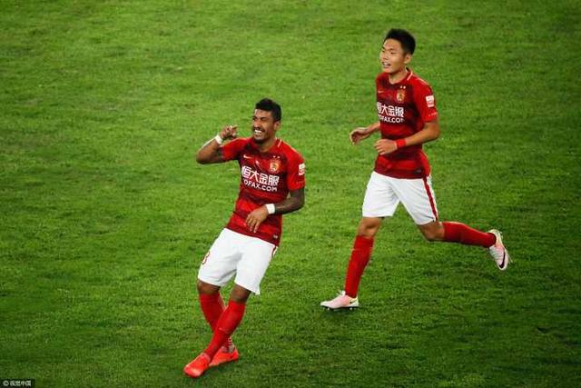玩球赛报：恒大3-2申花豪取6连胜 暴力鸟破僵于汉超绝杀