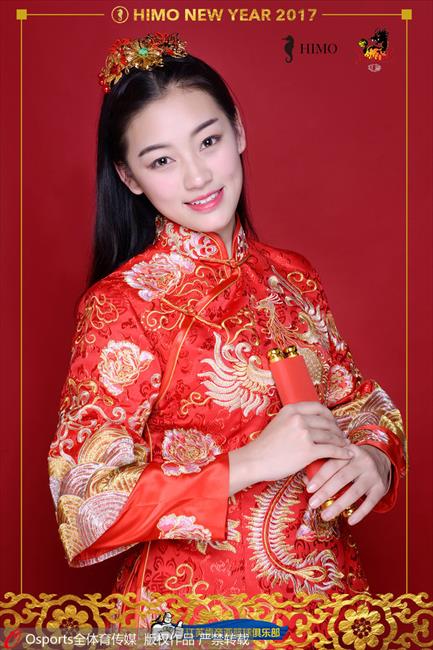 玩球画报：江苏男篮啦啦宝贝新春拜年写真 俏皮可爱盛装迎新年